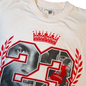 Vintage Y2K Micheal Jordan Shirt Size 2XL White Basketball #23 Chicago Bulls NBA